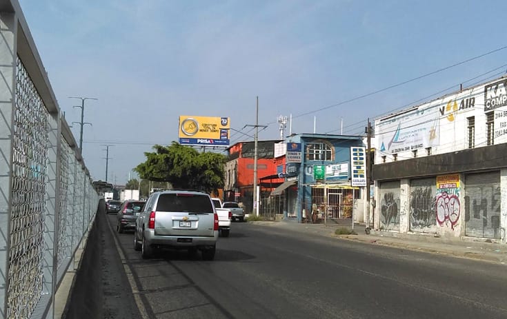 Espectacular JAL051N1 en Av. Cristobal Colón #3630, Villas Guerrero, Guadalajara de One Marketing