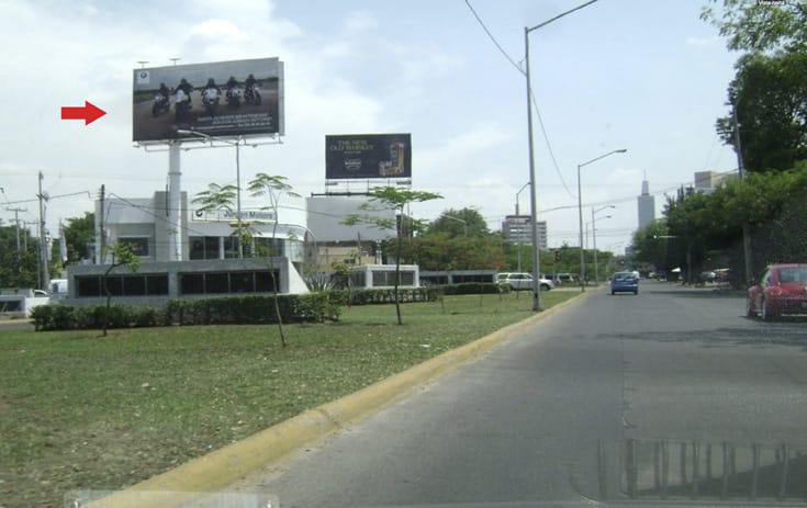Espectacular JAL073N1 en Ladrón de Guevara, Guadalajara de One Marketing