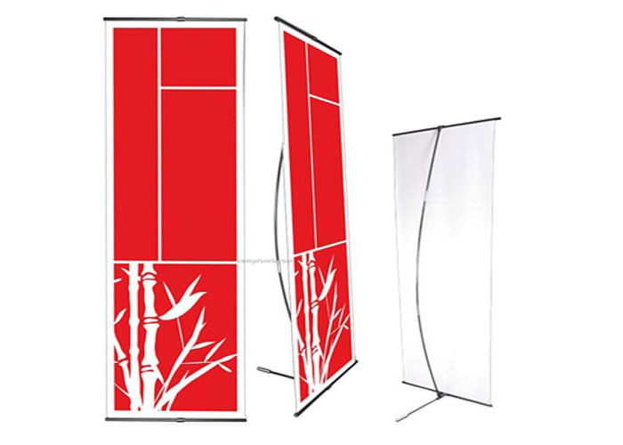 Otros Banner es uno de los sistemas de exhibición disponibles en One Marketing Expo Stands y Displays