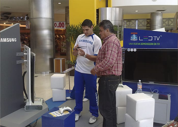 Ejemplo de Stand para Plaza en pasillo para Samsung de One Marketing Expo Stands y Displays
